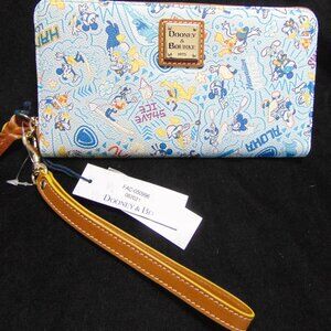 Disney Dooney & Bourke Disney Aulani Hawaii Wallet Mickey & Minnie BN